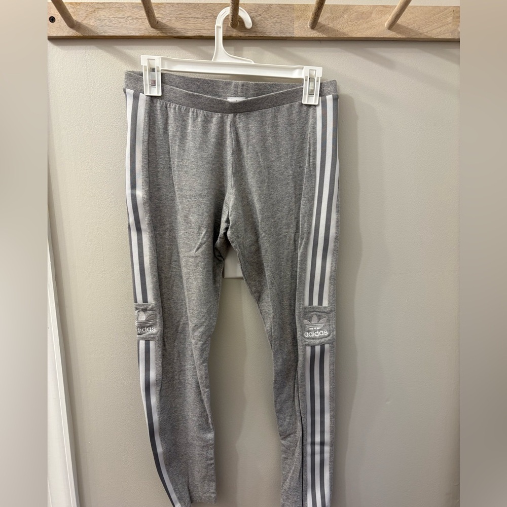 Adidas women’s light gray legging